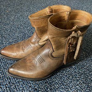 FRYE Billy Cross Stitch Tan Leather Boots